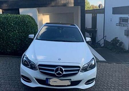Mercedes-Benz E 220 BlueTEC 9G-TRONIC Avantgarde