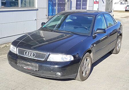 Audi A4 2.4 AUTOMATIK KLIMAA SHZ XENON S-LINE ALU SERVO ZV