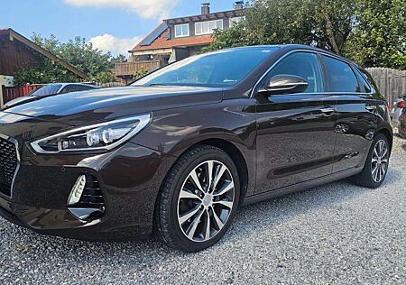 Hyundai i30 Premium*1,4 TSI*TUV*AUTO*NAVI*SHZ*SPORT*