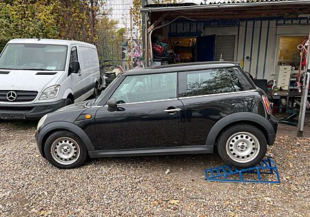 Mini ONE 2HandAuto1A+1Jahr Garantie+MotorGetreibeTÜV Neu