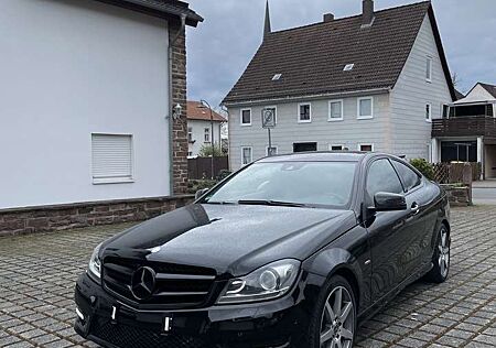 Mercedes-Benz C 250 CDI DPF Coupe (BlueEFFICIENCY) 7G-TRONIC