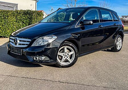 Mercedes-Benz B 180 *AUTOMATIK*NAVI**84.000KM**PDC*SHZ*TEMPOMAT