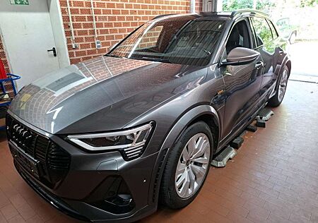 Audi e-tron S BLACK 21Z./MATRIX/ACC/HuD/PANO/AHK/B&O