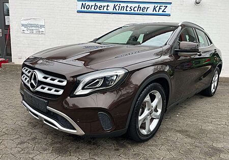 Mercedes-Benz GLA 180 Urban Rückfahrkamera / LED / AHK / Navi