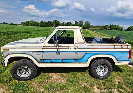 Ford Bronco 302 CID V8 • Arizona Import • ROSTFREI • 5-Gang • Motorüberholung