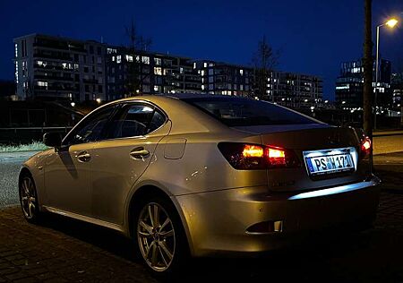 Lexus IS 220 IS 220d DPNR Luxury Line