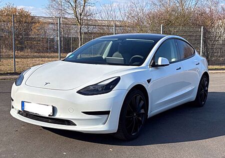 Tesla Model 3 SR+ 19 Zoll Scheiben getönt Alcantara Garantie 96