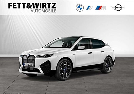 BMW iX M60 AHK|SkyLounge|B&W|DAProf.