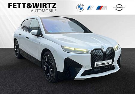 BMW iX M60 AHK|SkyLounge|B&W|DAProf.