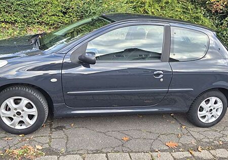 Peugeot 206 + 3-Türer + 75