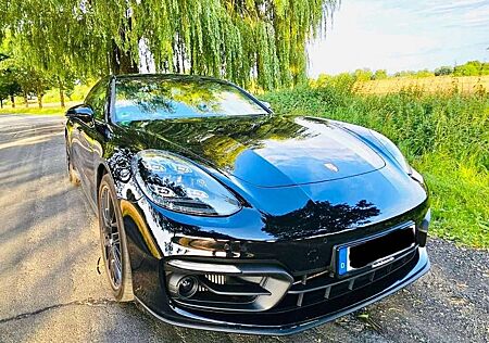 Porsche Panamera Sport Turismo Hybrid 4 E-Hybrid Sport Tur