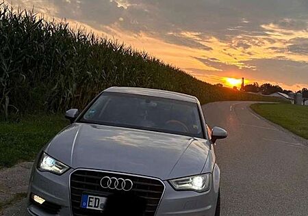 Audi A3 1.4 TFSI Limousine S tronic TÜV neu