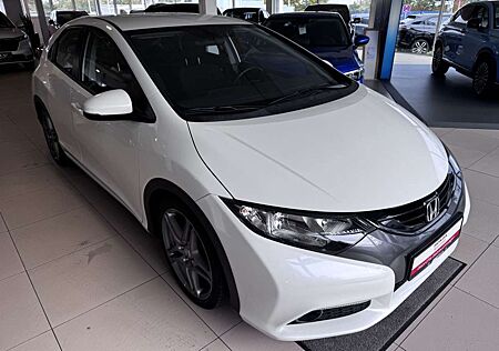 Honda Civic 1.8 i-VTEC Automatik Sport