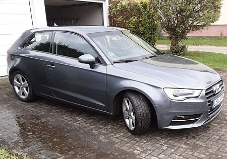 Audi A3 2.0 TDI (clean diesel)Ambition