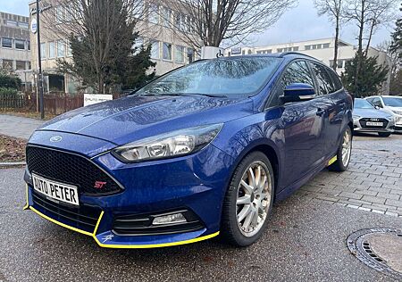 Ford Focus Turnier ST