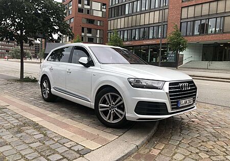 Audi Q7 3.0 TDI DPF quattro tiptronic