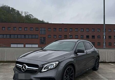 Mercedes-Benz GLA 45 AMG 4Matic Speedshift 7G-DCT