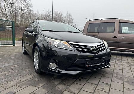 Toyota Avensis Life SCHECKHEFT HU NEU