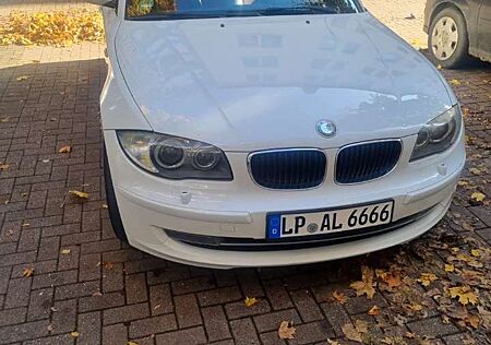 BMW 118d 118 DPF * TÜV 11/2025 *Motor/Getriebe Top* Lesen