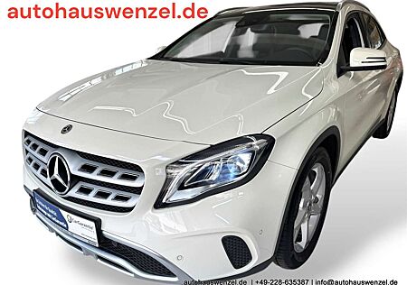 Mercedes-Benz GLA 200 6-Gang PANORAMA NAVI LED AHK KAMERA SITZHEIZUNG
