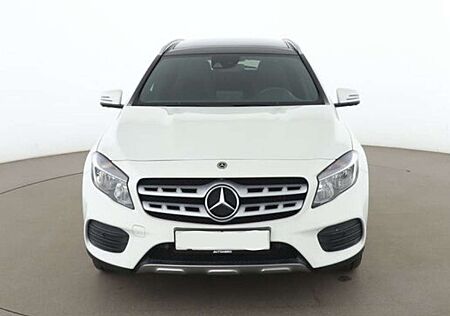 Mercedes-Benz GLA 180 (156.942) !!! nur 8900 km !!!