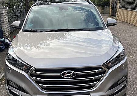 Hyundai Tucson 1.6 Turbo T-GDI Allrad, AHK, Vollausstattung