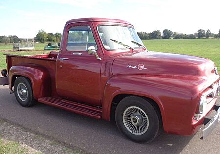 Ford F 100 Pick Up 1/2 Ton Custum Cap