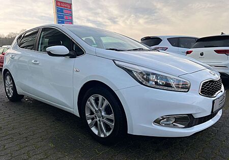 Kia Cee'd Ceed / Ceed FIFA World Cup Edition 1.4*NAVI*R-CAM*KLIMA