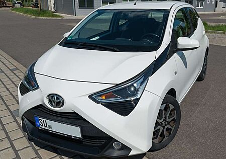 Toyota Aygo x-shift x-play touch