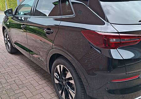 Opel Grandland 1.2 DI Automatik Elegance