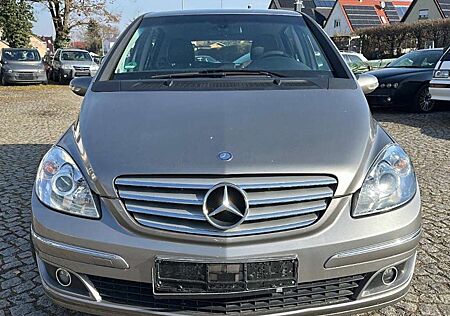 Mercedes-Benz B 180 CDI *Teilleder
