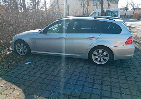 BMW 320i 320