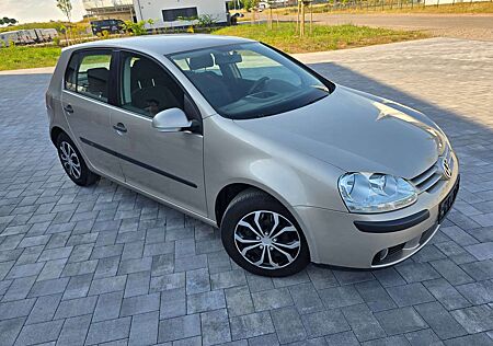 VW Golf Volkswagen Trendline