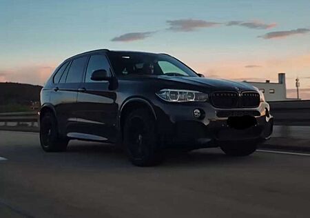 BMW X5 xDrive 40 d Motorreviediert