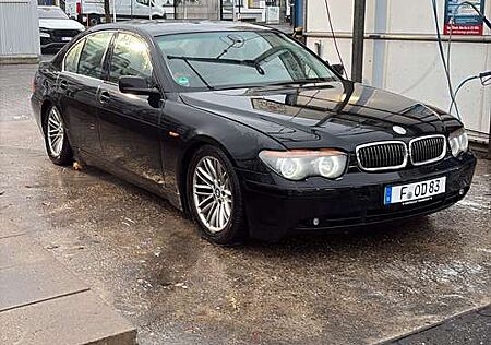 BMW 745