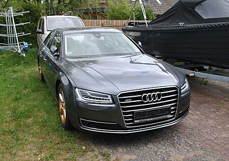 Audi A8 3.0 TDI DPF quattro tiptronic