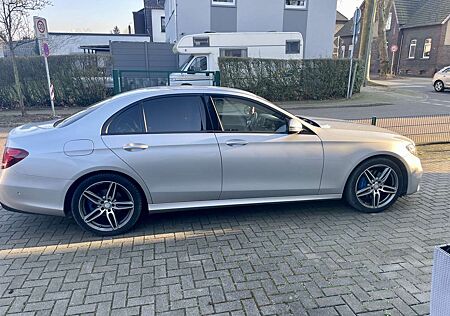 Mercedes-Benz E 200 9G-TRONIC AMG Line