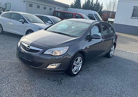 Opel Astra J Sports Tourer EditionNavi Klima