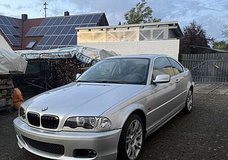 BMW 323i 323 E46 Coupé