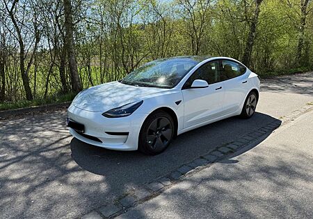 Tesla Model 3 Standard Reichweite Plus Hinterradantrieb