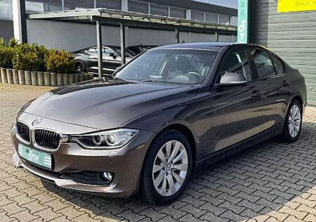 BMW 320 d Limo NAVI SHZ PDC AHK