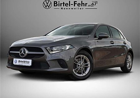 Mercedes-Benz A 180 -Klasse Business 6-Gang Navi