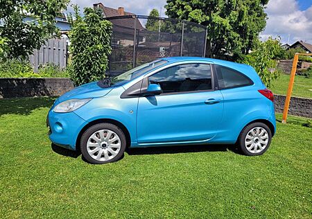 Ford Ka /+ 1.2 Titanium