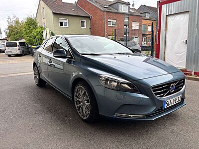 Volvo V40 Momentum