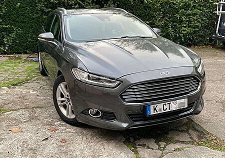 Ford Mondeo Titanium Led Parksensoren 380 Automatik Navi TÜV