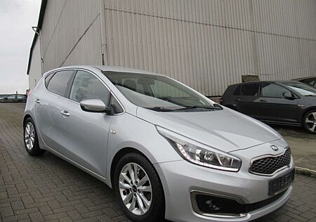 Kia Cee'd Ceed / Dream Team-Navi-Kamera-SHZ-LHZ-Alu-PDC-1.HD-Tüv