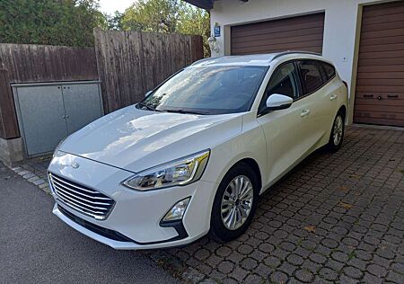 Ford Focus Turn. 1,5TDCI Titan. Navi Klimaaut PDC SHZ Winterr