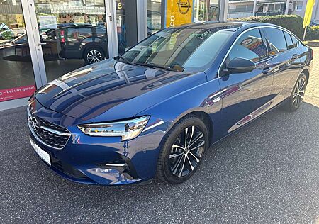 Opel Insignia B Ultimate AT Leder,Kamera,KeyLess,Navi,SHZ,AHK!