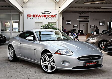 Jaguar XK 4.2 V8 Coupe Luxus-Sport DE FZG Traum-Zustand