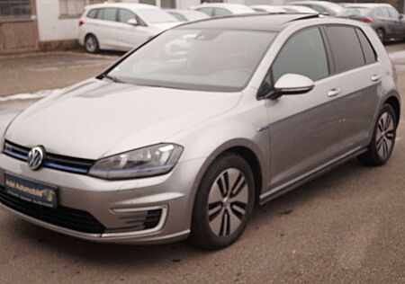 VW Golf Volkswagen VII Lim. GTE NAVI KAMERA LED AHK LEDER